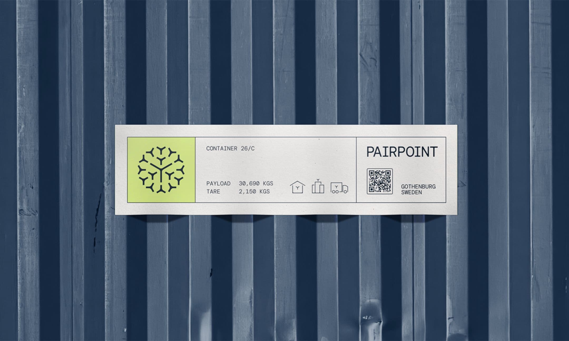 Pairpoint label on blue metal surface with logo and container details.